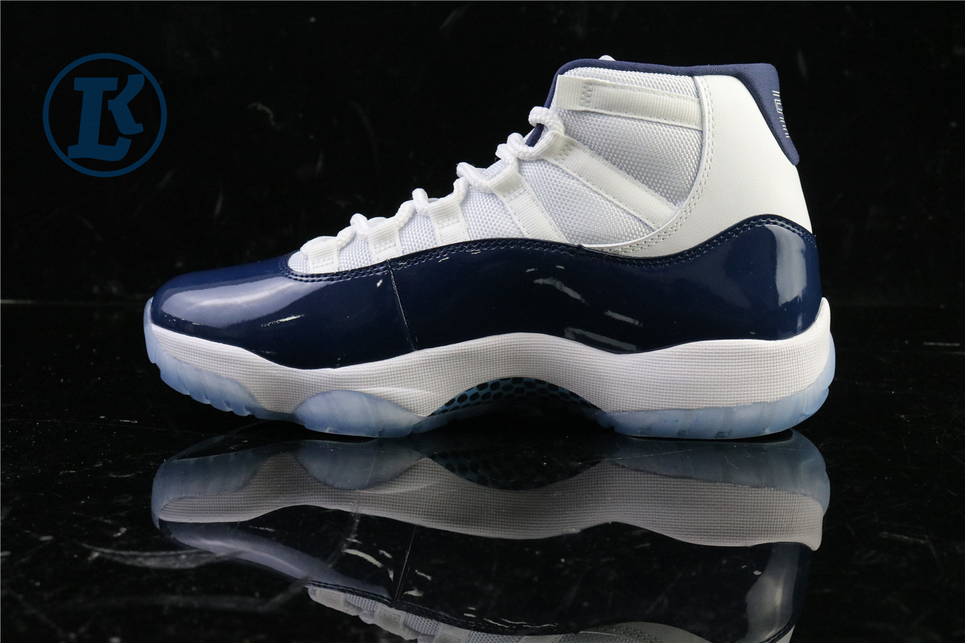 Jordan 11 Retro Low White Concord (W)
